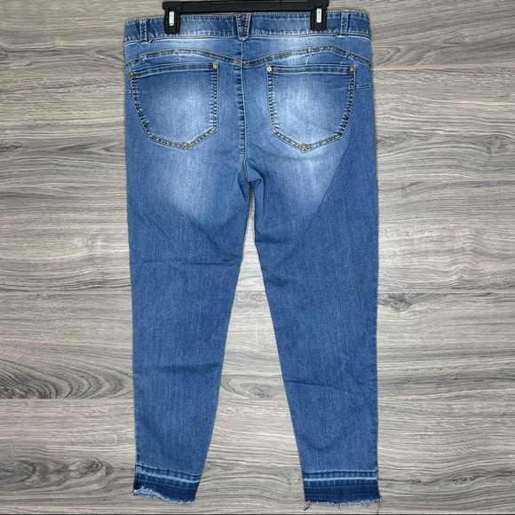 Democracy Ab Technology Cropped Raw Hem Jeans size 14 - Picture 5 of 8